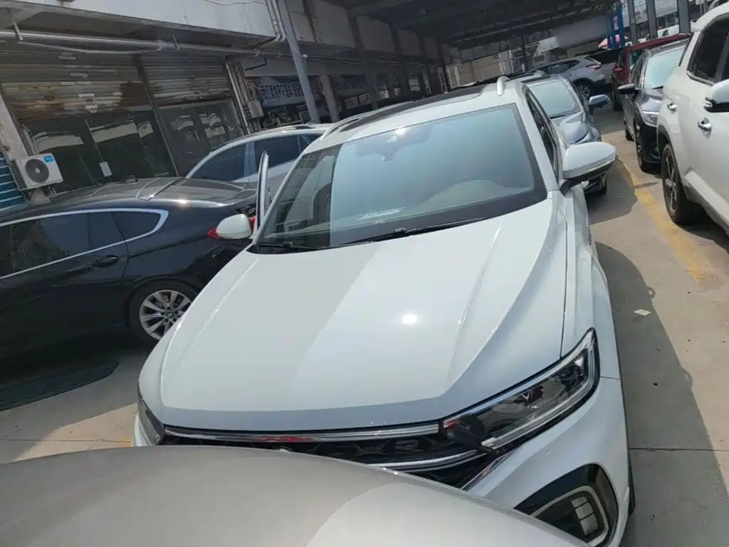 T-ROC 300 TSI DSG 2 WD Starlight