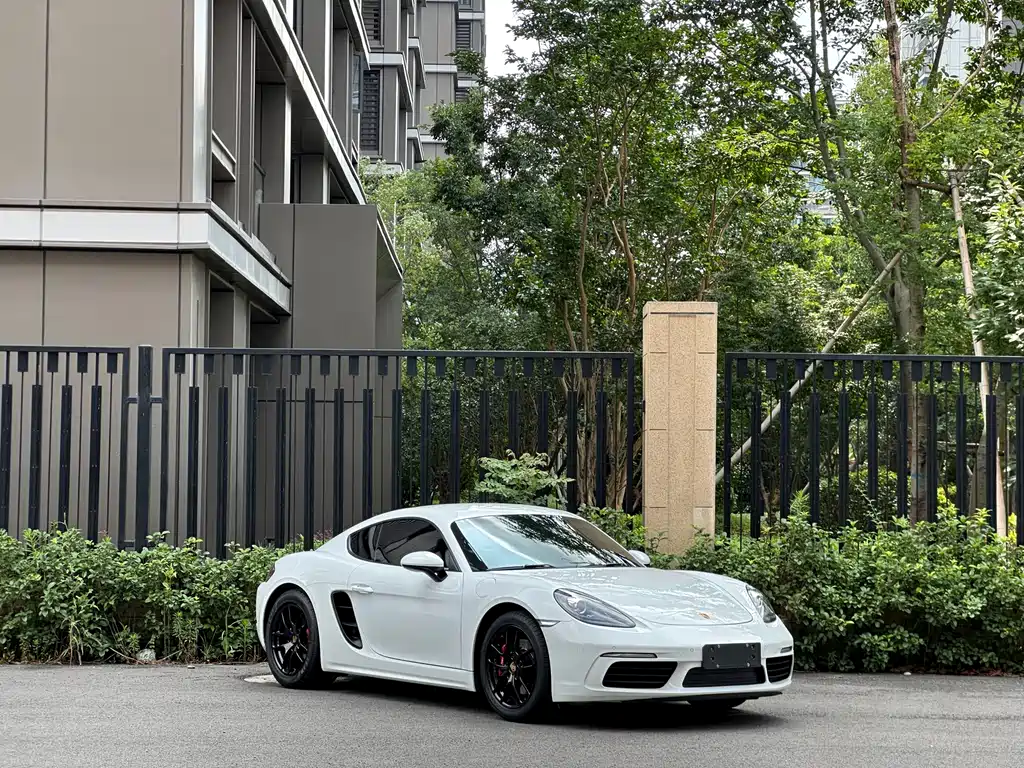 Porsche 718 Cayman 2.0 T
