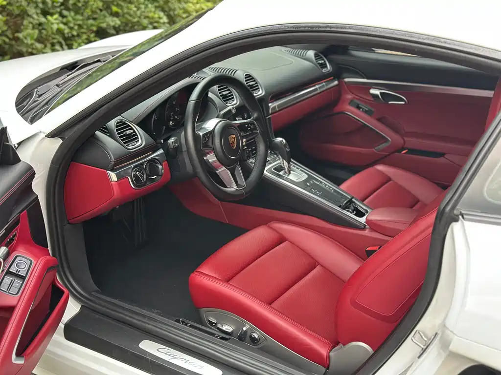 Porsche 718 Cayman 2.0 T