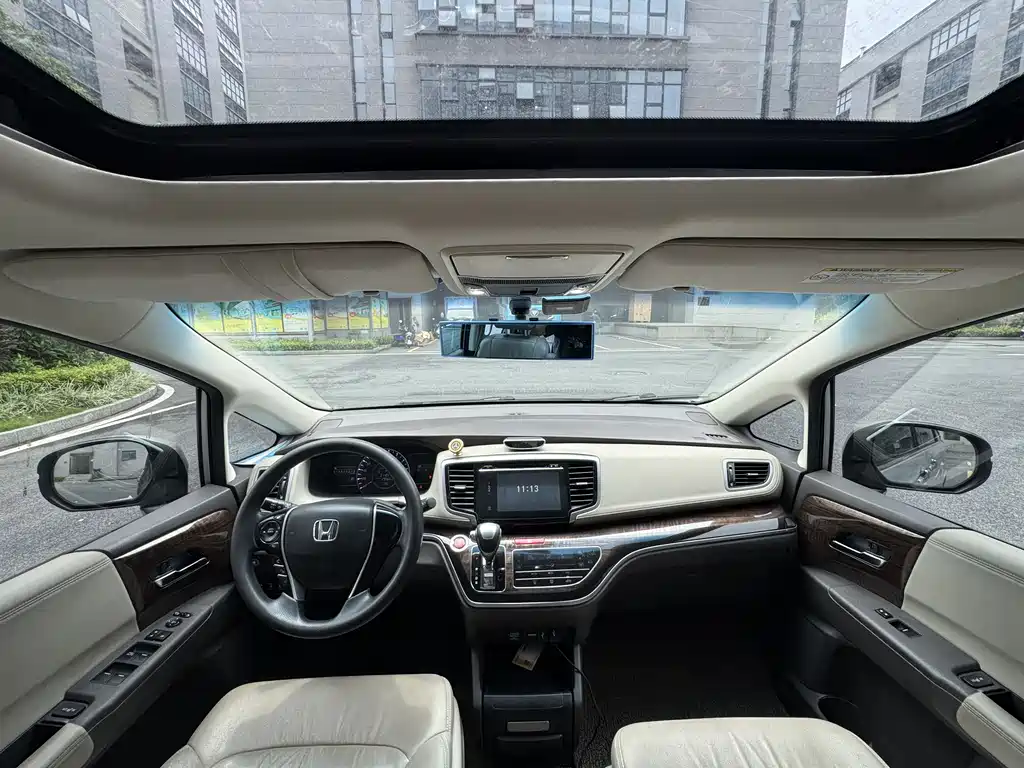 Odyssey Facelift 2.4 L Luxury