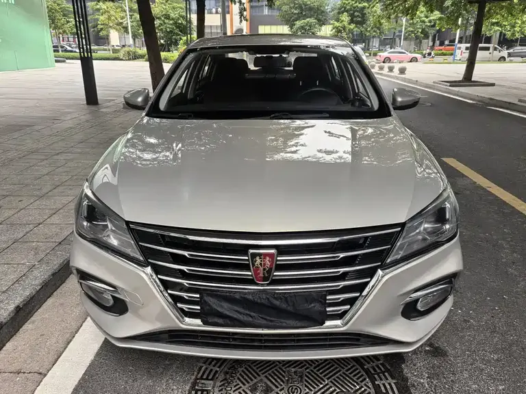 Roewe i5 1.5 L Auto 4 G Connected Leading Luxury