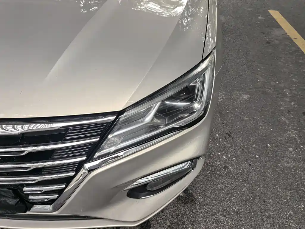 Roewe i5 1.5 L Auto 4 G Connected Leading Luxury