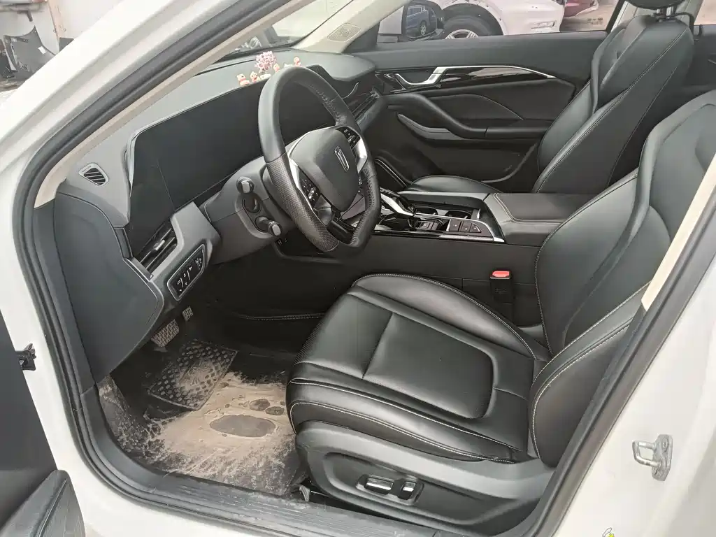 Besturn B70 3 rd Gen 1.5 T Auto Pleasure 70 Anniversary