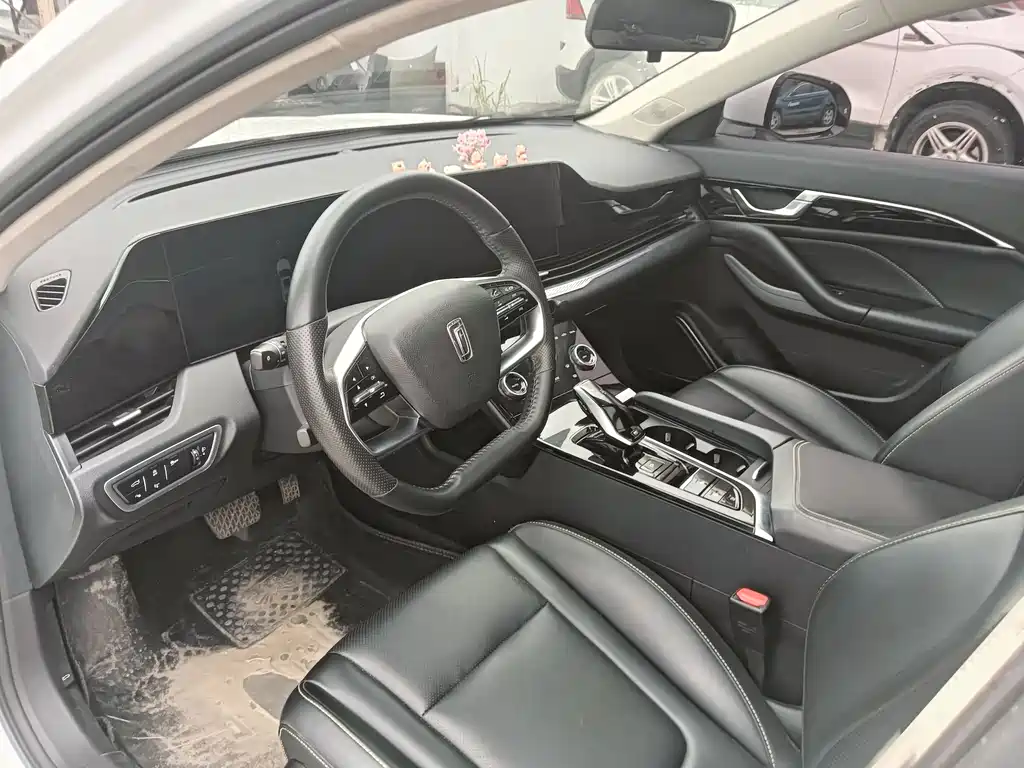 Besturn B70 3 rd Gen 1.5 T Auto Pleasure 70 Anniversary