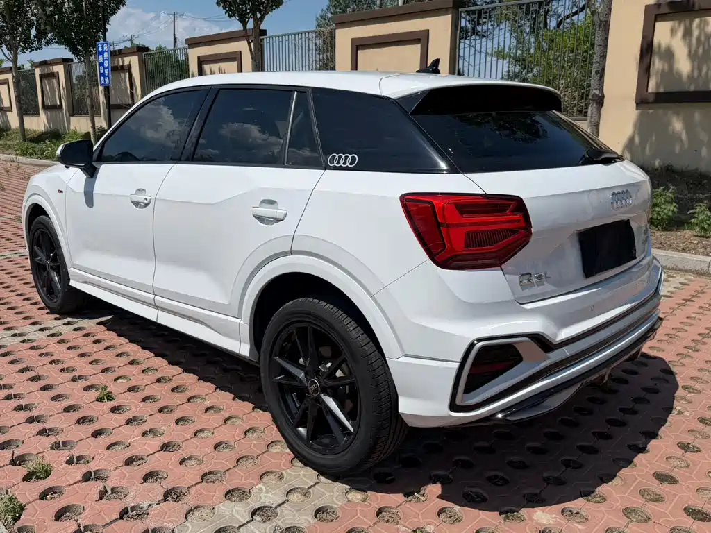 Audi Q2 L 35 TFSI Fashion Dynamic
