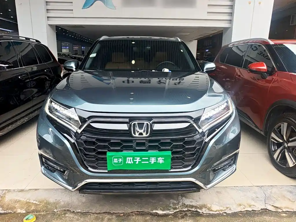 Honda UR-V 370 TURBO 4 WD Premium