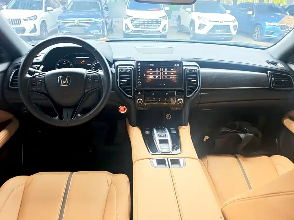 Honda UR-V 370 TURBO 4 WD Premium