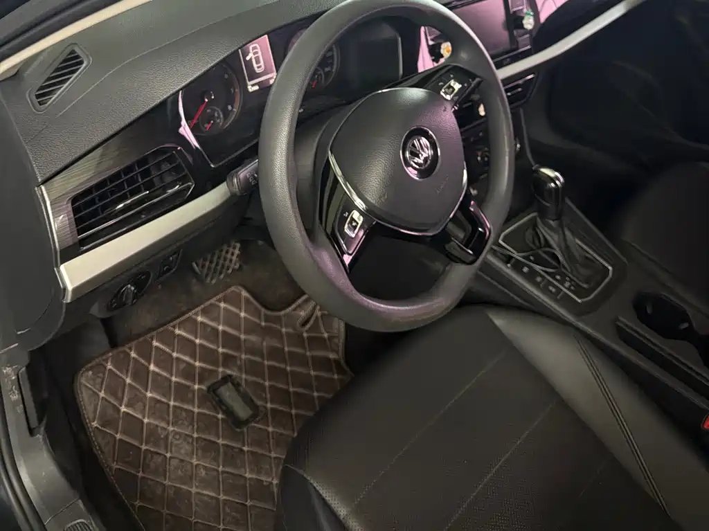 Lavida 1.5 L Auto Comfort CN-VI