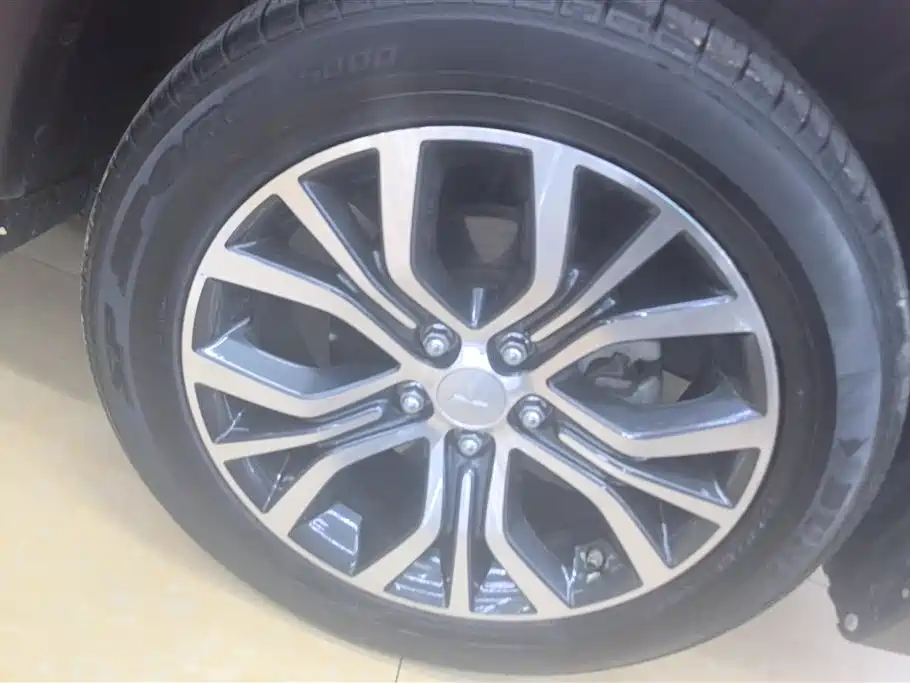 Outlander 2.0 L 2 WD Glory 5-seat