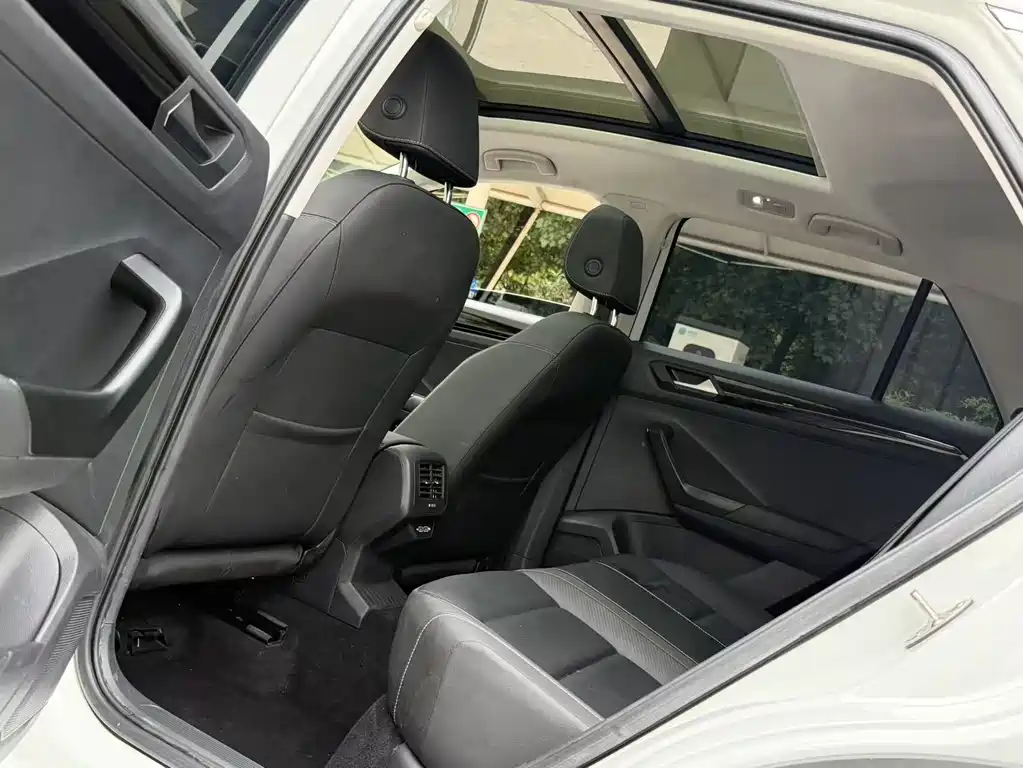 T-ROC 280 TSI DSG 2 WD Comfort Enjoyment PLUS