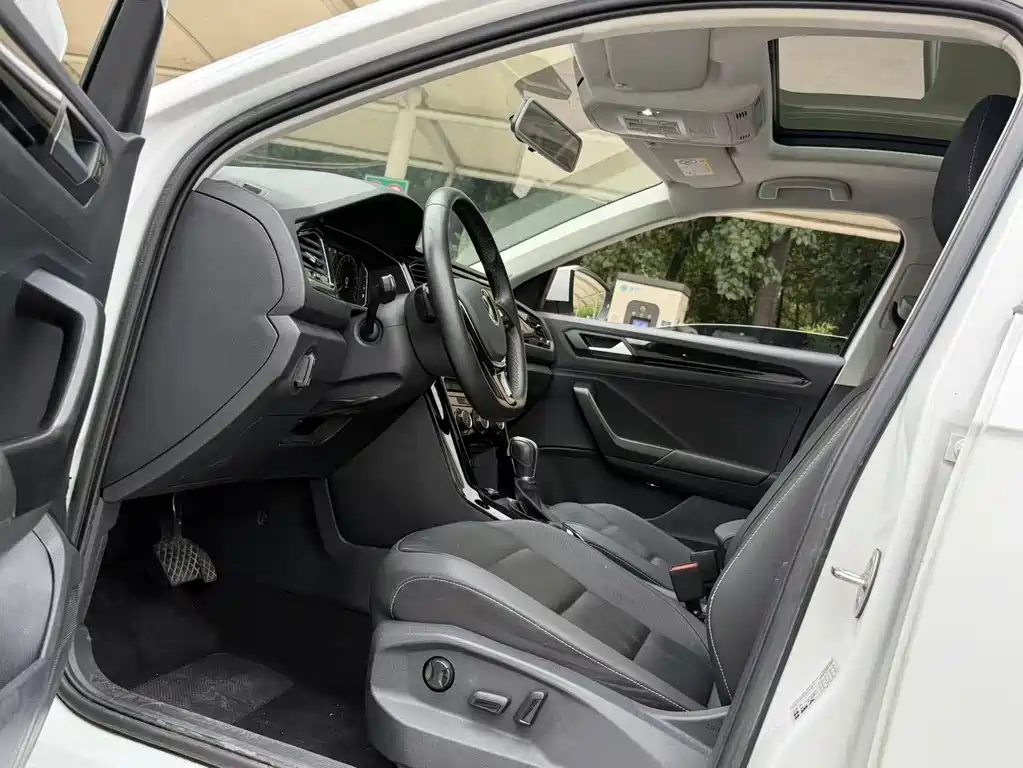 T-ROC 280 TSI DSG 2 WD Comfort Enjoyment PLUS