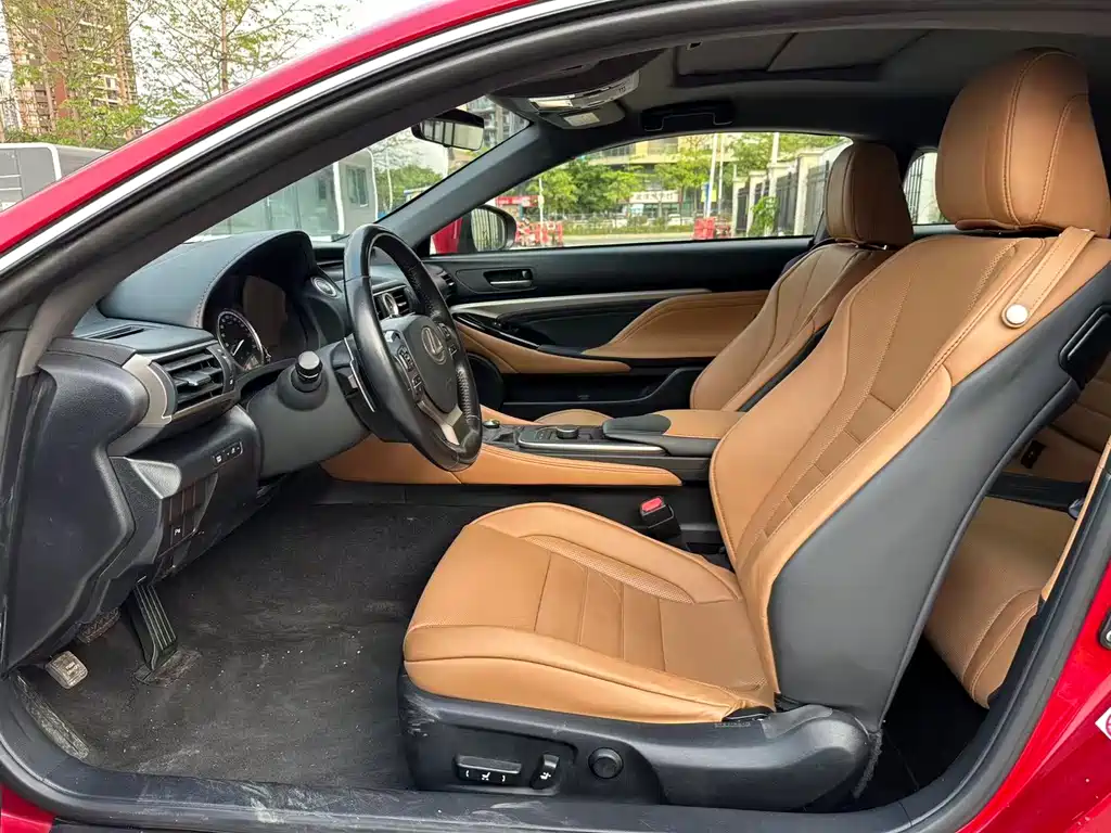 Lexus RC 雷克萨斯RC 2016款 200 t 锋尚版