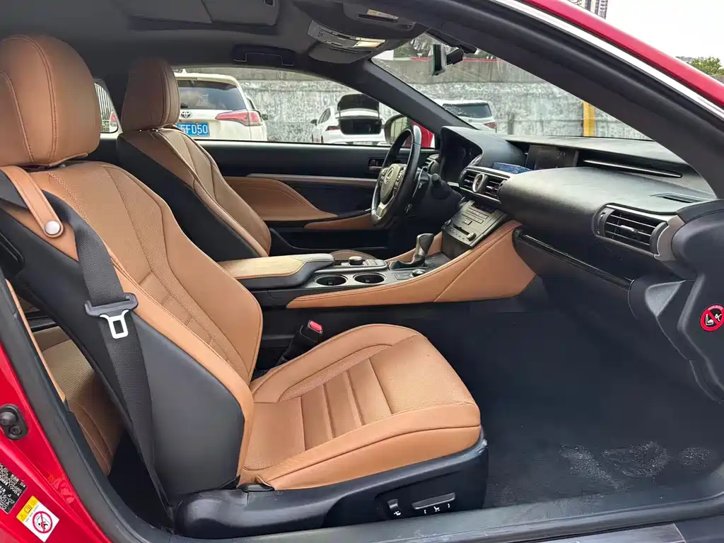 Lexus RC 雷克萨斯RC 2016款 200 t 锋尚版