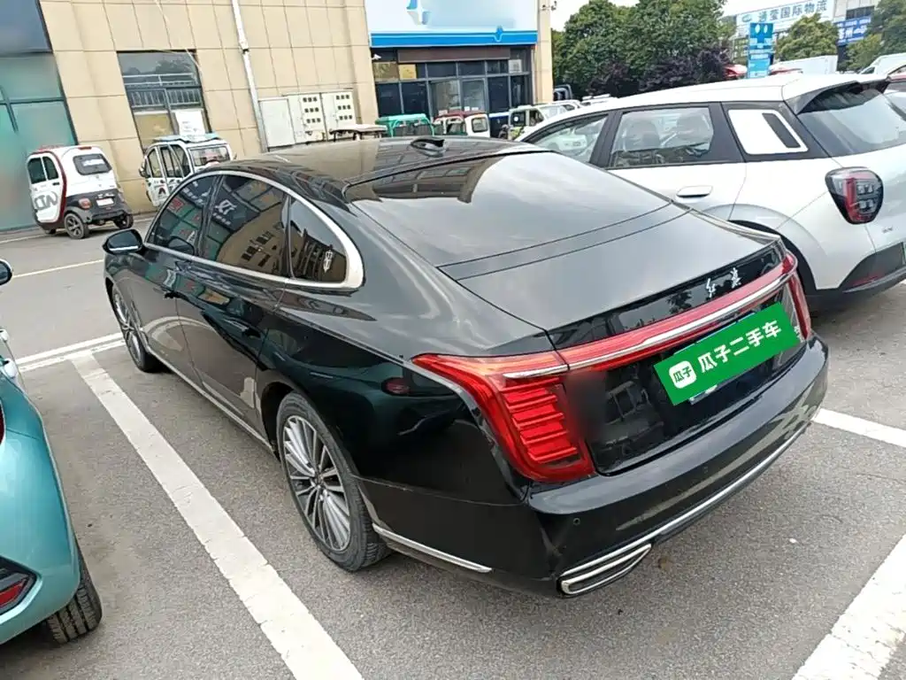 Hongqi H9 2.0 T Connected Flagship Enjoyment
