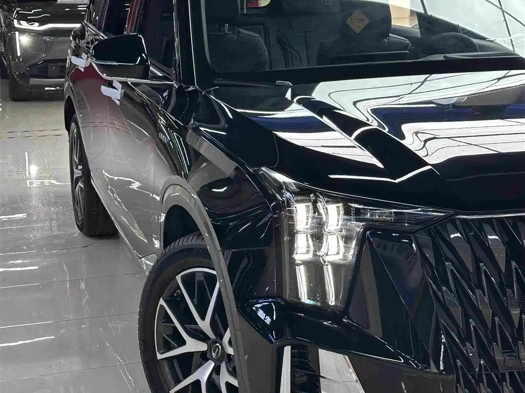 Trumpchi ES9 PHEV 143 km Max