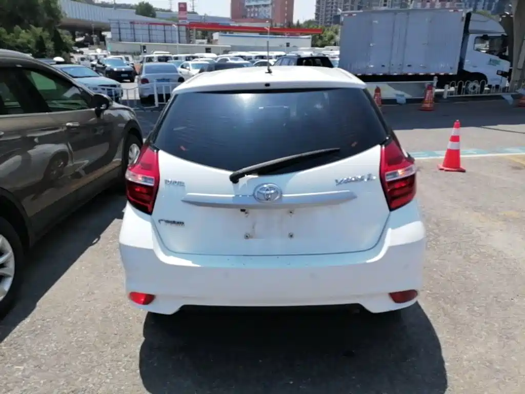 YARiS L Zhixuan Facelift 1.5 E CVT Charm Motion