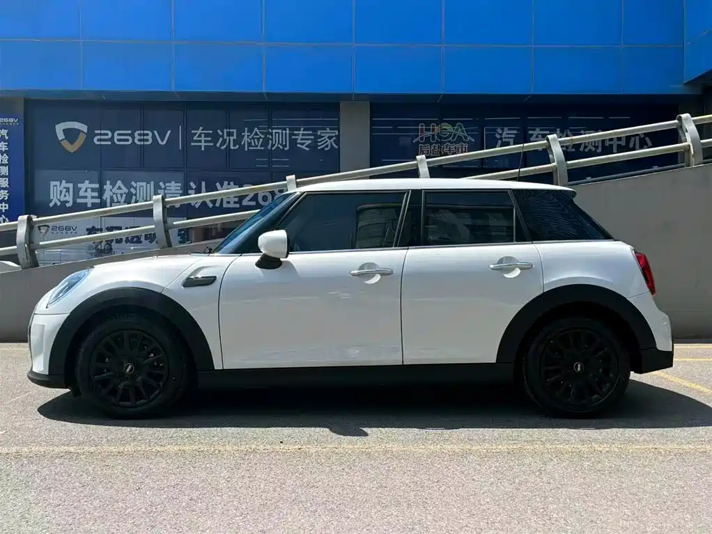 MINI 1.5 T ONE 5-door