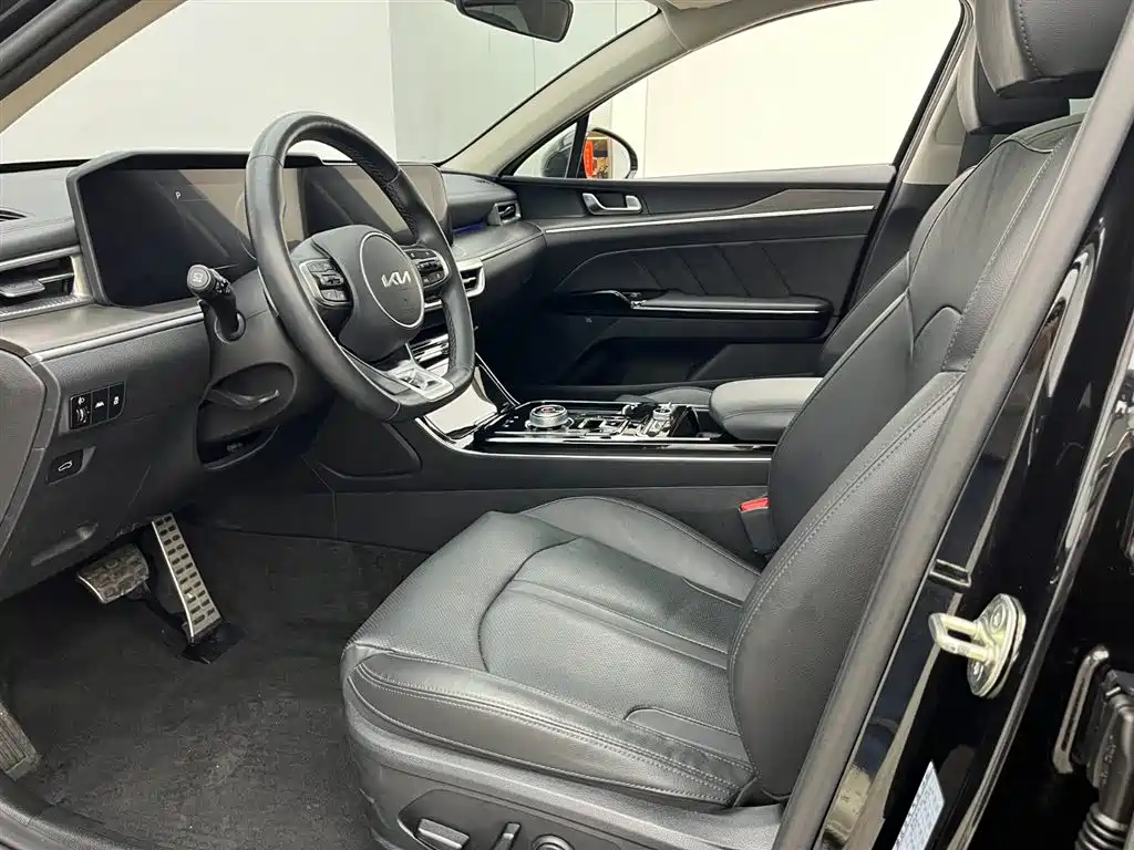 Kia K5 380 T GT-Line Flagship