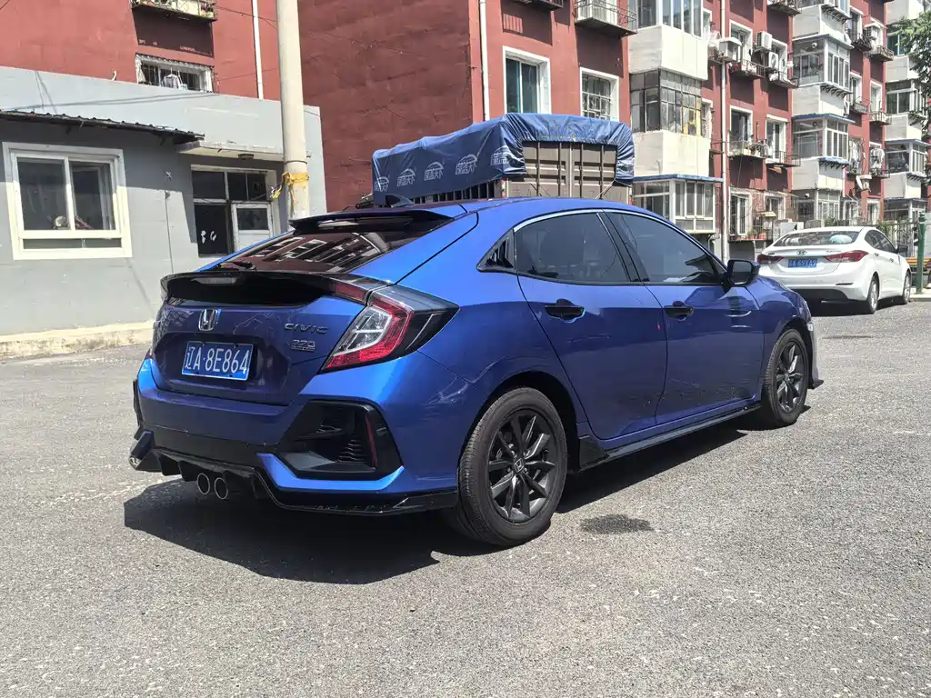 Civic HATCHBACK 220 TURBO CVT New Sharp Control