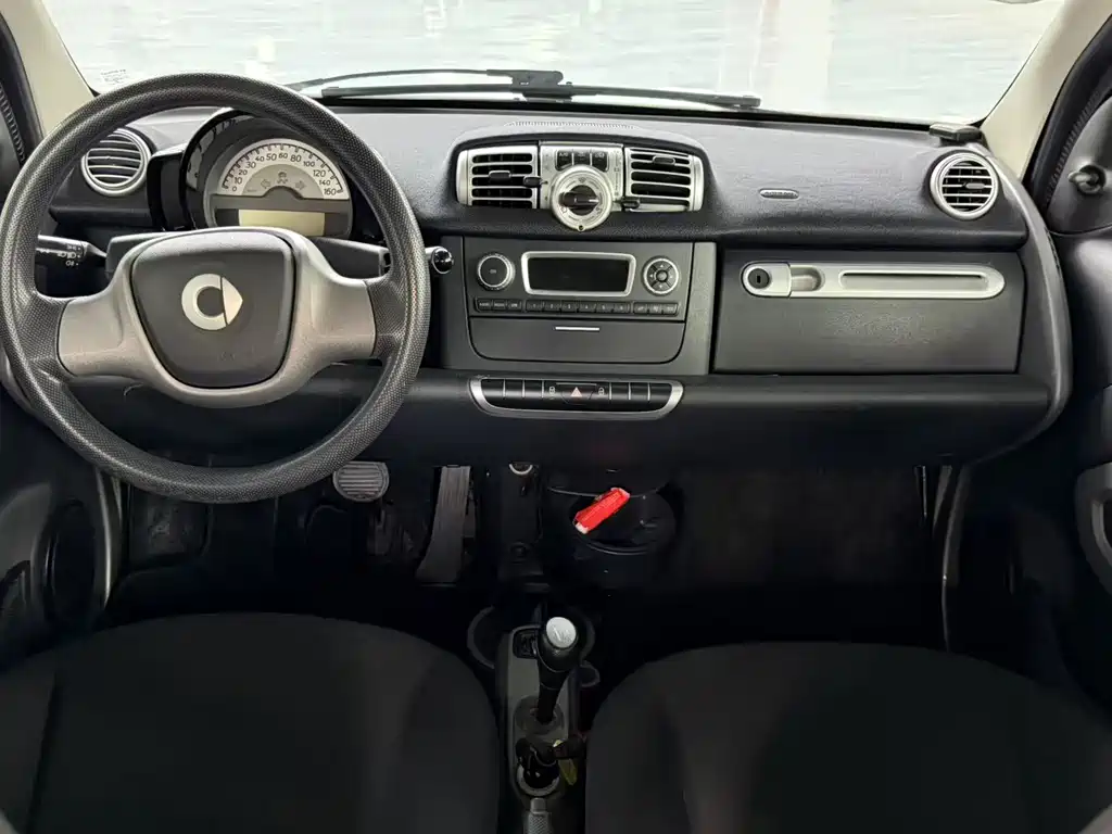 smart fortwo smart fortwo 2014款 1.0 MHD 硬顶城市光波激情版