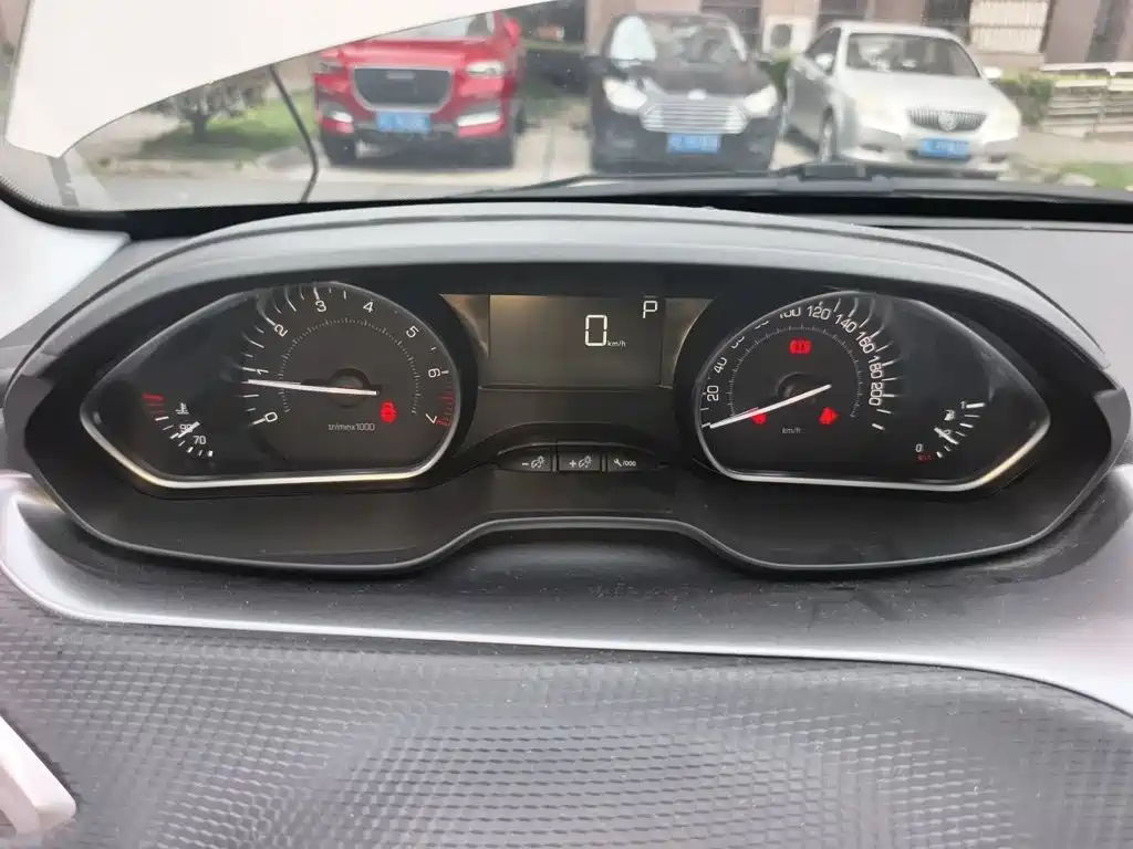 Peugeot 2008 2014 1.6 L Auto Fashion
