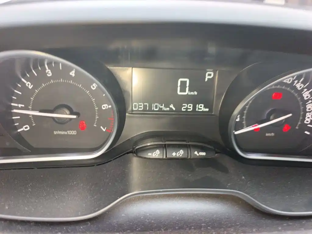 Peugeot 2008 2014 1.6 L Auto Fashion