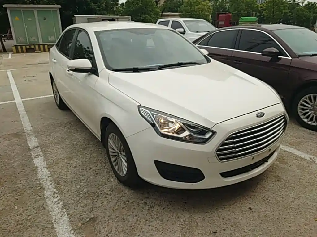 Escort Facelift 1.5 L Auto Comfort