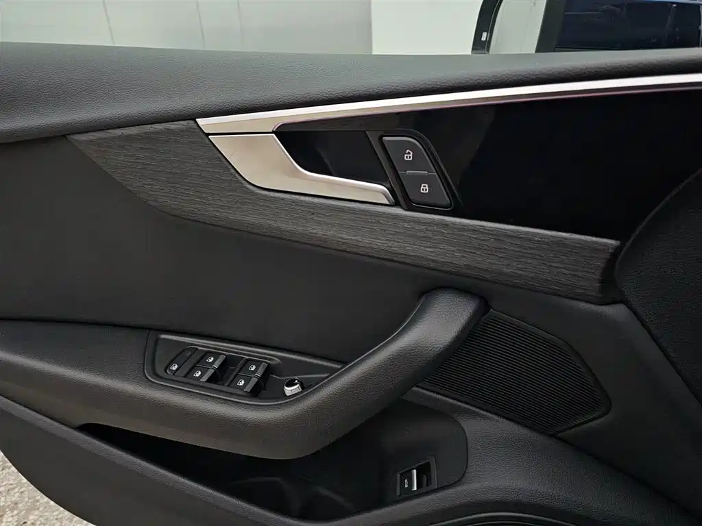 Audi A5 (Import) 奥迪A5(进口) 2022款 Coupe 45 TFSI quattro 臻选动感型