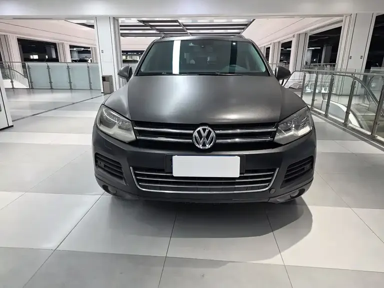 Volkswagen Touareg 3.0 TSI Standard Config