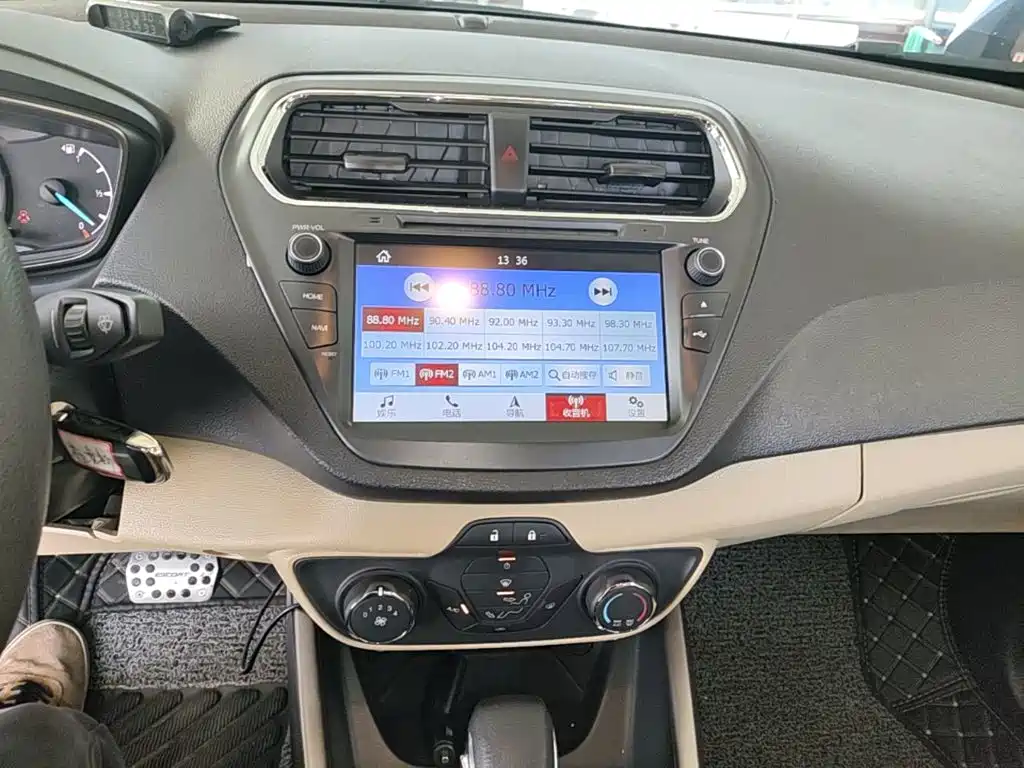 Escort 1.5 L Auto Comfort