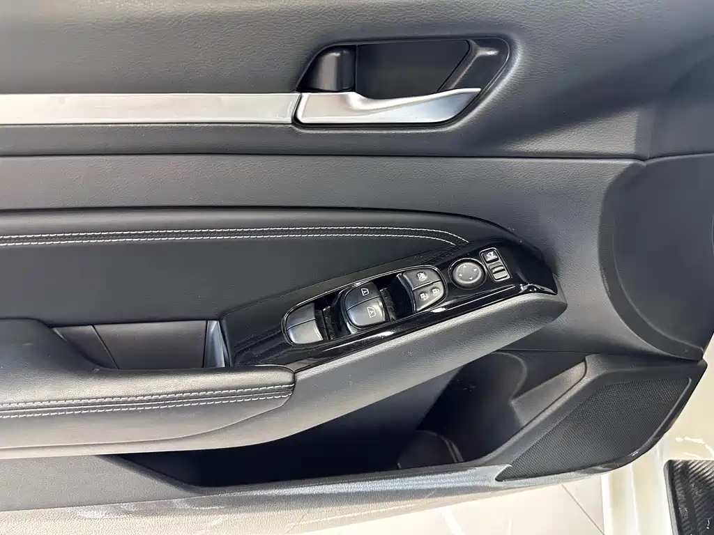 Teana 2.0 L XL Comfort