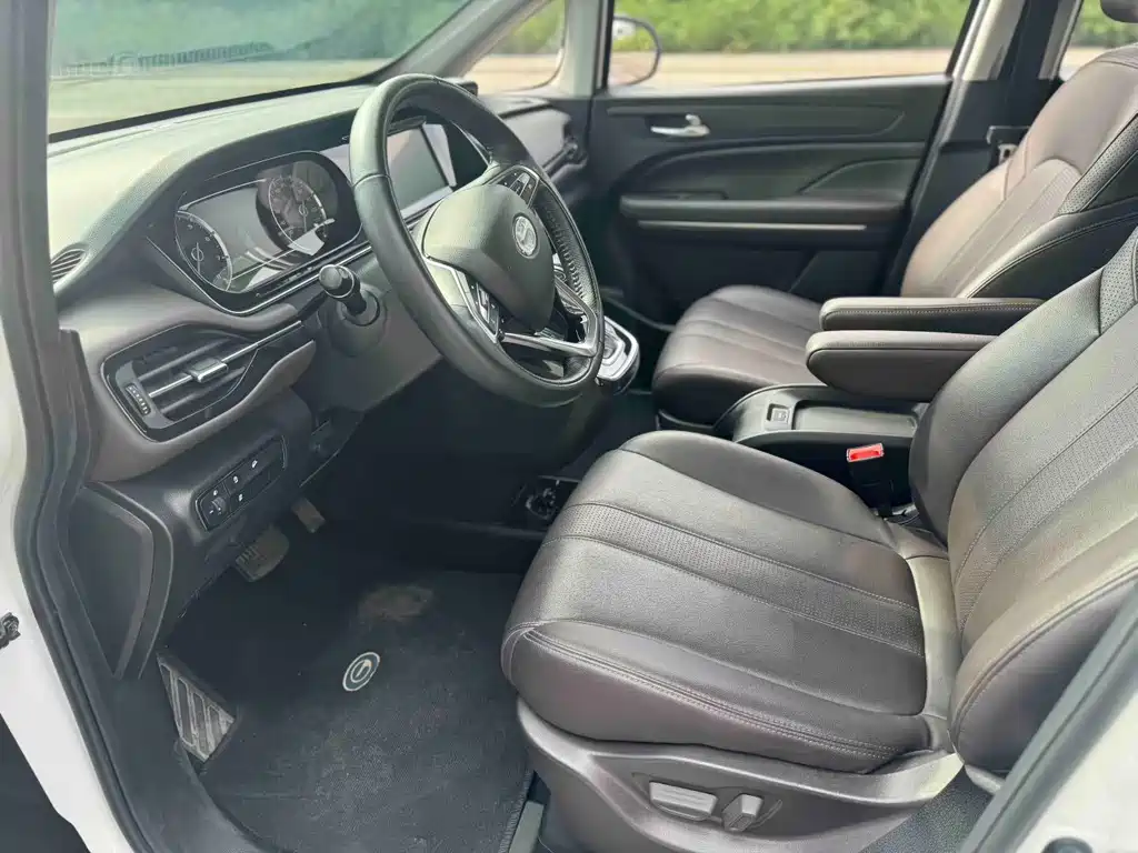GAC Trumpchi M6 270 T Auto Premium (7-seat) CN-V