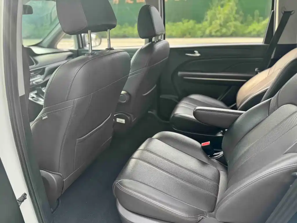 GAC Trumpchi M6 270 T Auto Premium (7-seat) CN-V