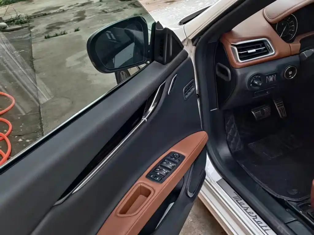 Ghibli Ghibli 2023款 3.0 T Modena