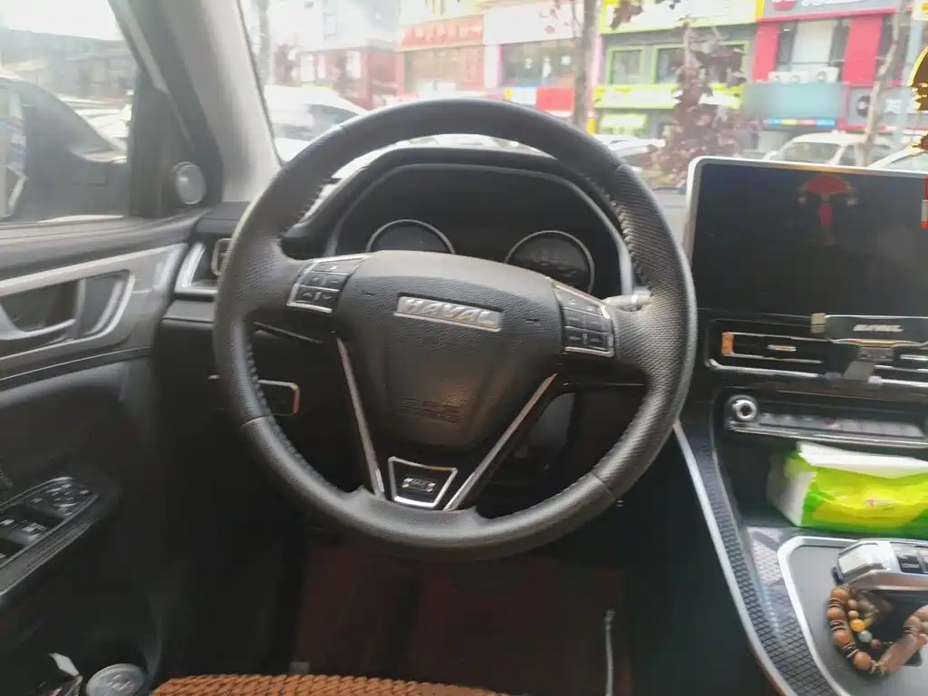 Haval M6 PLUS 1.5 T DCT Luxury Connected