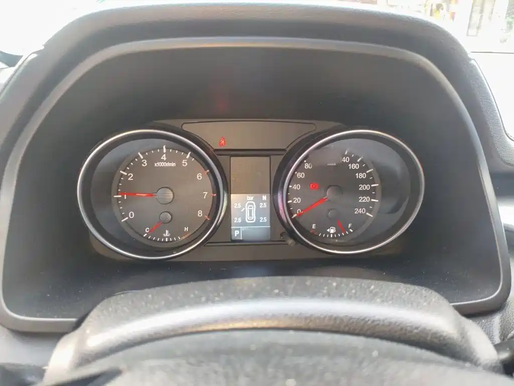Haval M6 PLUS 1.5 T DCT Luxury Connected