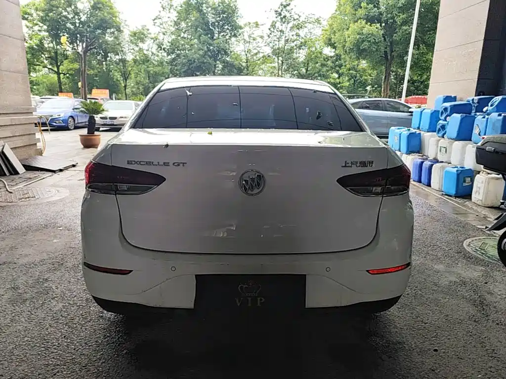 Excelle GT Facelift Exemplary 1.5 L Auto Elite