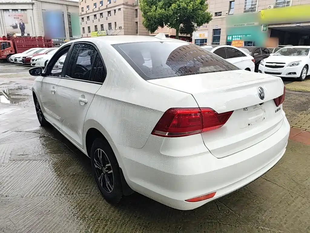 Santana 1.5 L Manual Style