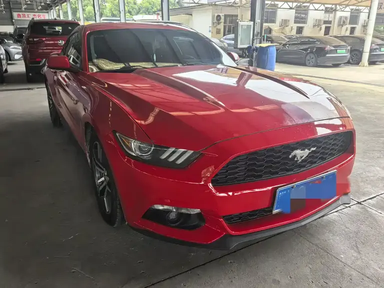 Ford Mustang 2.3 T Performance
