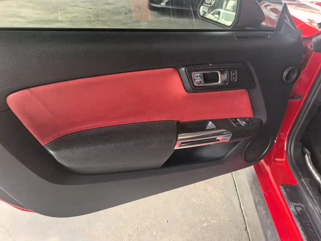 Mustang 2.3 T Performance
