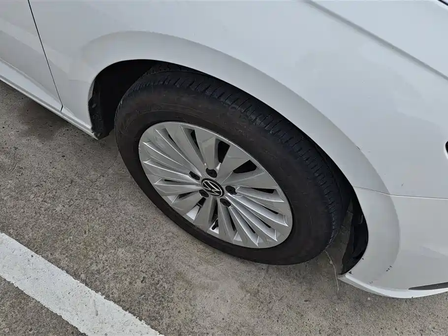 Lavida 1.5 L Auto Comfort
