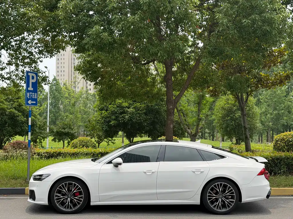 Audi A7 45 TFSI Select