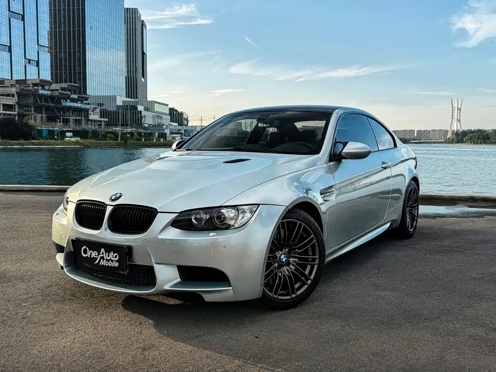 BMW M3 M3 2-door Carbon Fiber Roof