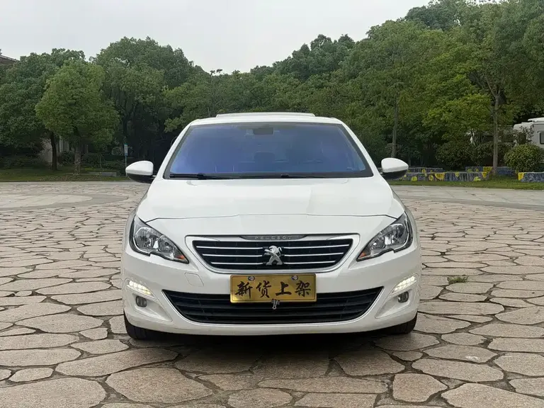 Peugeot 408 1.6 T Auto Luxury