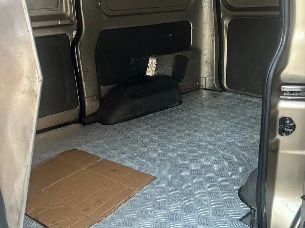 Wuling Rongguang V 五菱荣光V 2018款 1.5 L实用型