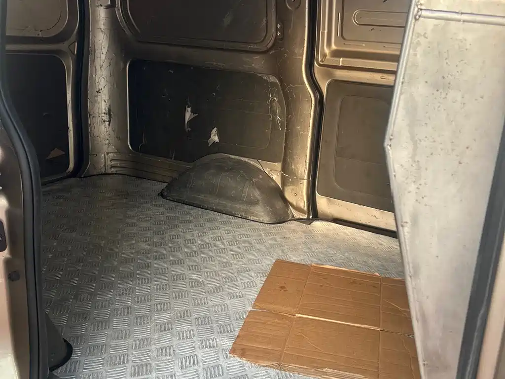 Wuling Rongguang V 五菱荣光V 2018款 1.5 L实用型