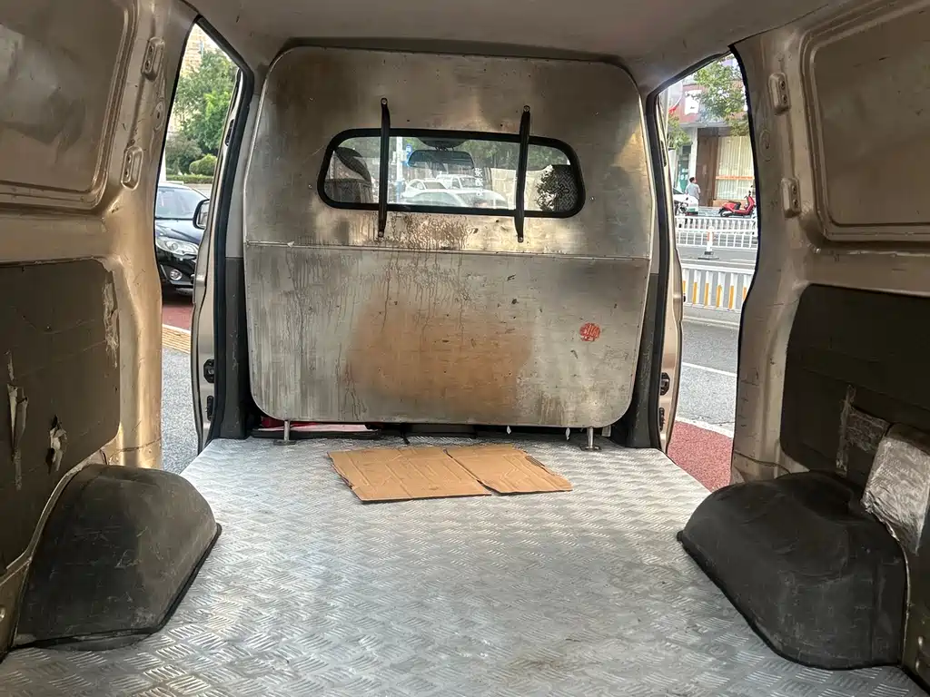 Wuling Rongguang V 五菱荣光V 2018款 1.5 L实用型