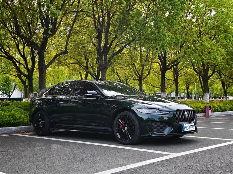 Jaguar XEL 2.0 T 250 PS R-DYNAMIC S Shine Black Sport