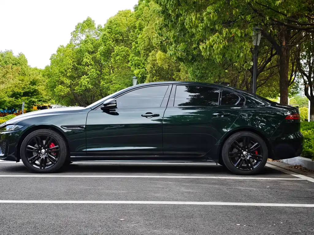 Jaguar XEL 2.0 T 250 PS R-DYNAMIC S Shine Black Sport