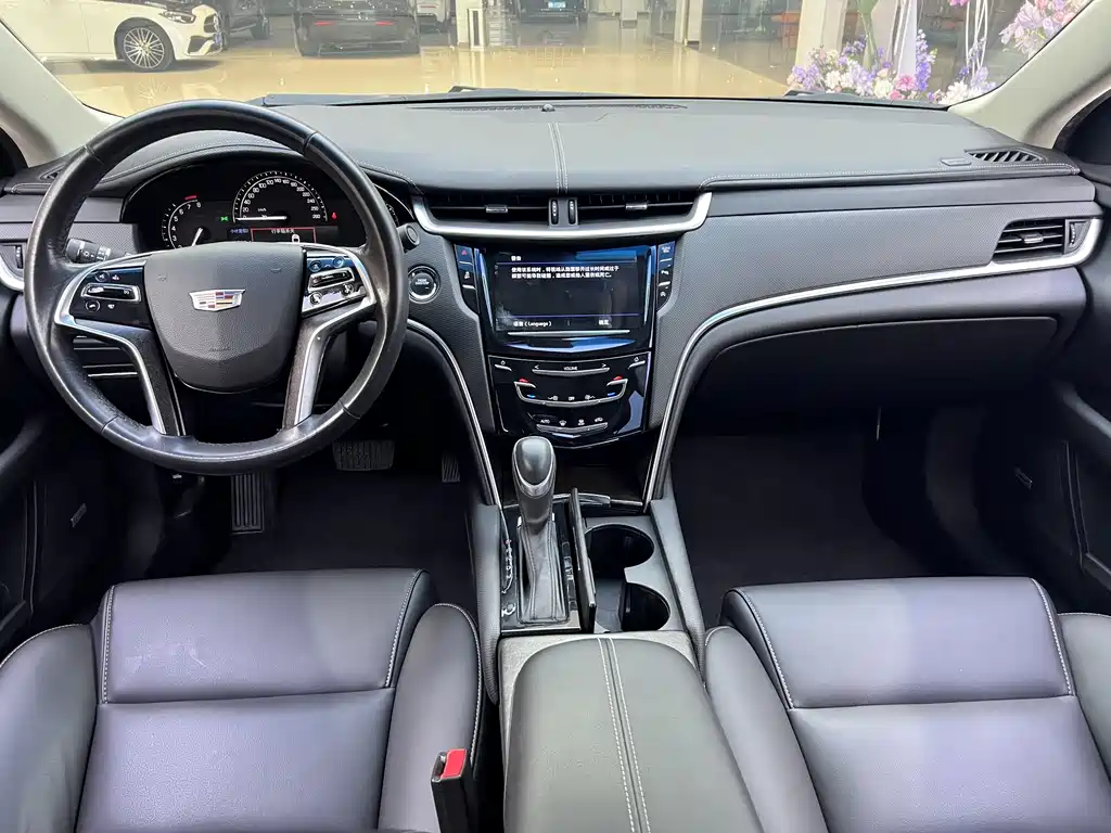 Cadillac XTS 28 T Tech